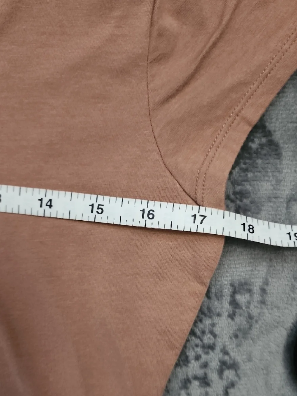 Old Navy Tan V-Neck Short Sleeve Bodysuit - Picture 3 of 6